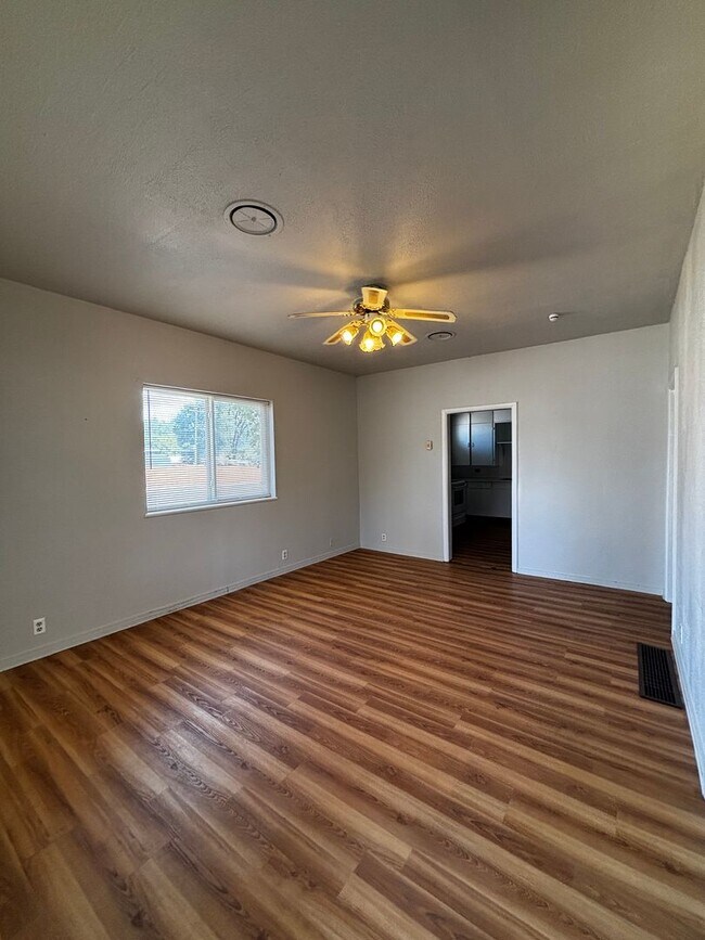 Foto del edificio - 2 Bedroom 1 Bathroom Home in Pocatello Idaho