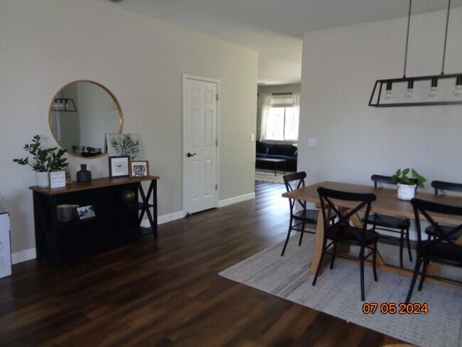 Building Photo - 596 Boone Dr