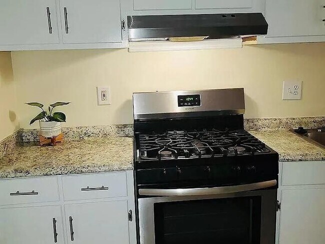 Foto del edificio - 3932 Cedar Cir