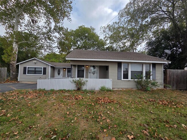 Foto del edificio - 3400 State Hwy 71