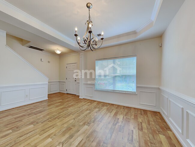 Foto del edificio - 3457 Lilliefield Ln