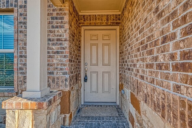 Building Photo - 23611 Balzano Ct