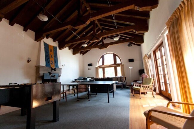 Foto del edificio - 2627V - Alpha Chi Sigma