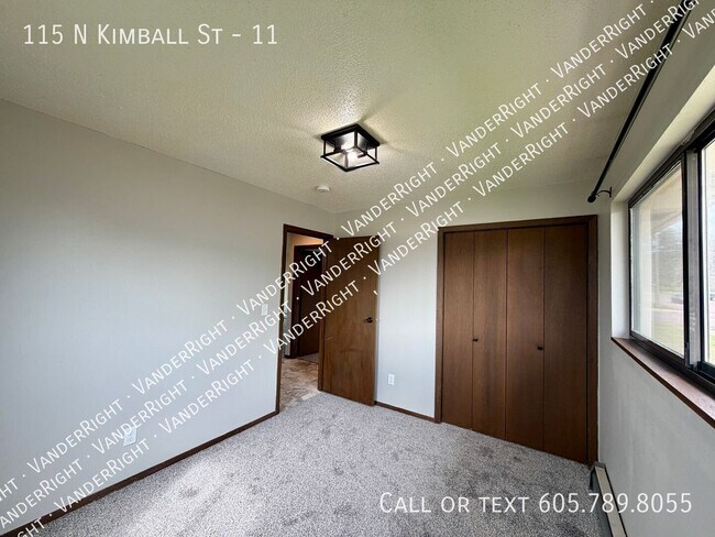 Foto del edificio - 115 N Kimball St