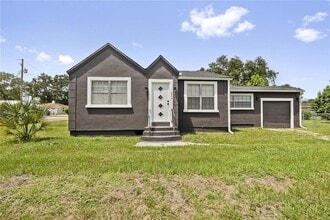 Building Photo - 2202 N Glen Ave