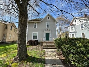 Building Photo - 408 W Main St