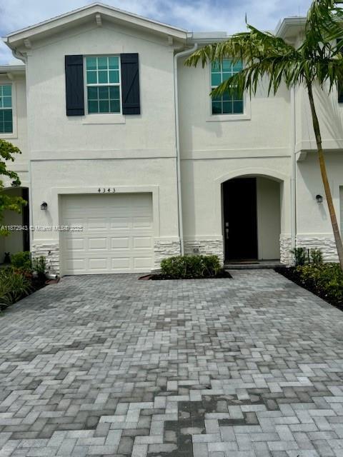 Foto principal - 4343 Hammock Grove Dr
