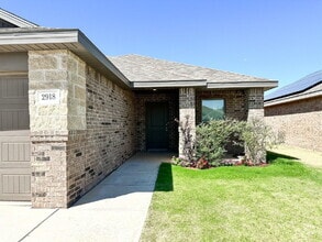 Building Photo - 2918 Urbana Ave
