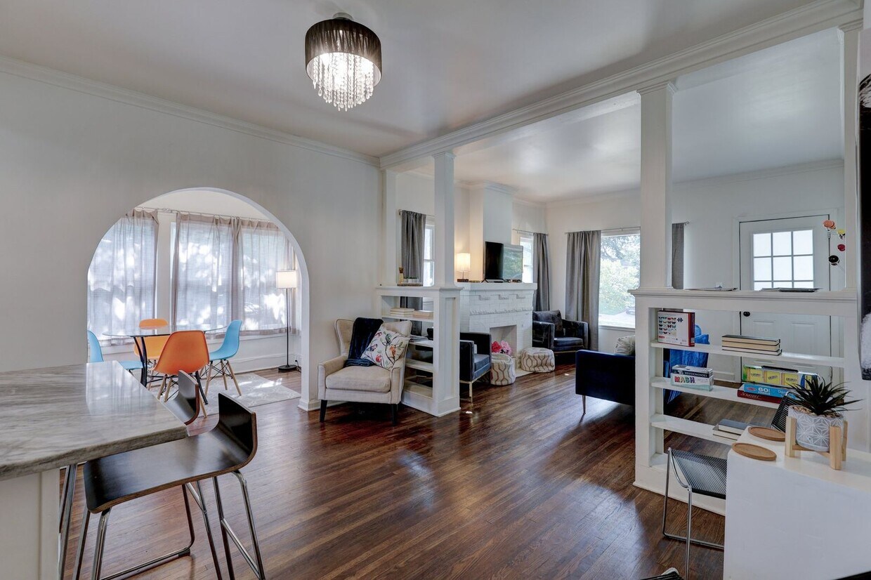 Foto principal - Fully Furnished in Owen Park!