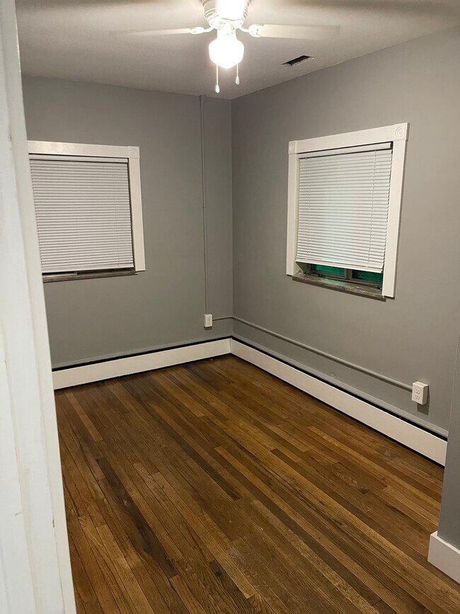 Bedroom 2 - 28 E Central Ave