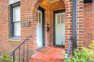 Building Photo - 1737 Albans Rd
