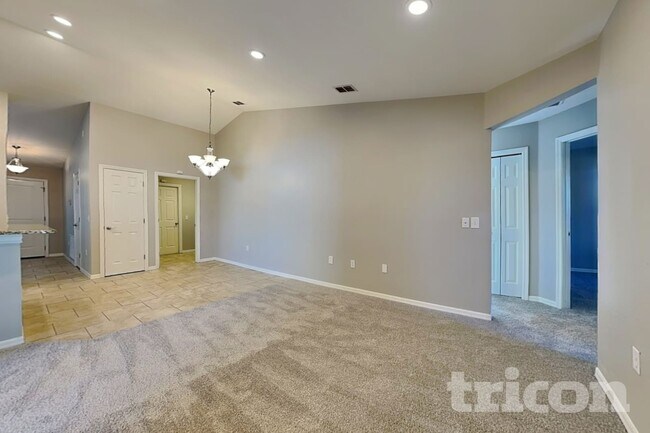 Building Photo - 10752 Carloway Hills Dr