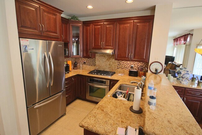 Foto del edificio - Furnished 3 Bedroom UTC/La Jolla Townhome