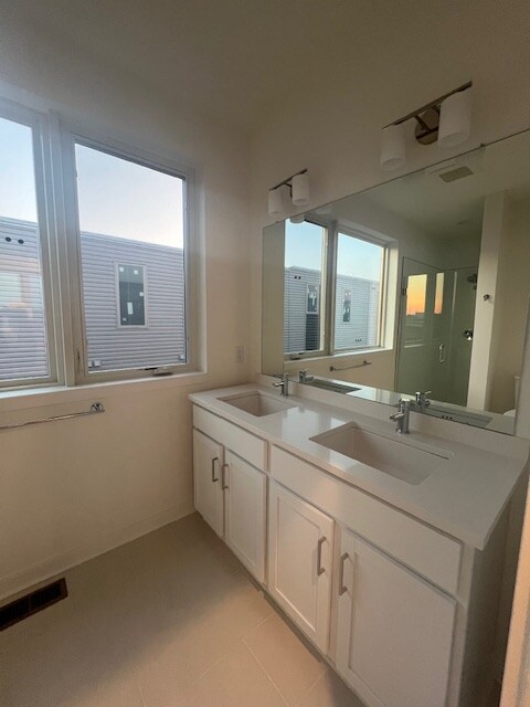 Foto del edificio - 3004 Schirra Ln