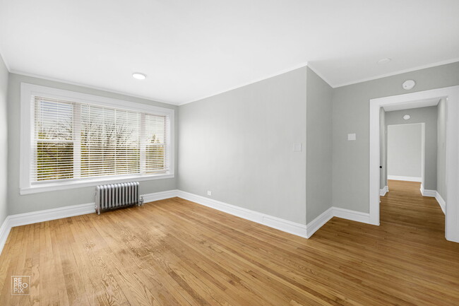 Foto del edificio - 2838 E 91st St