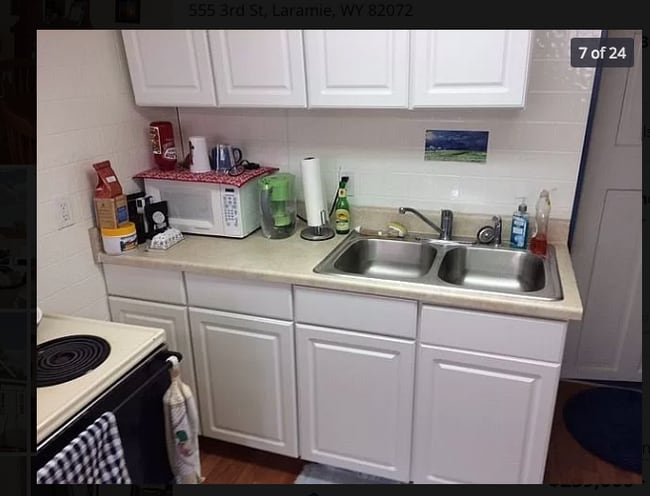 Building Photo - 555 B