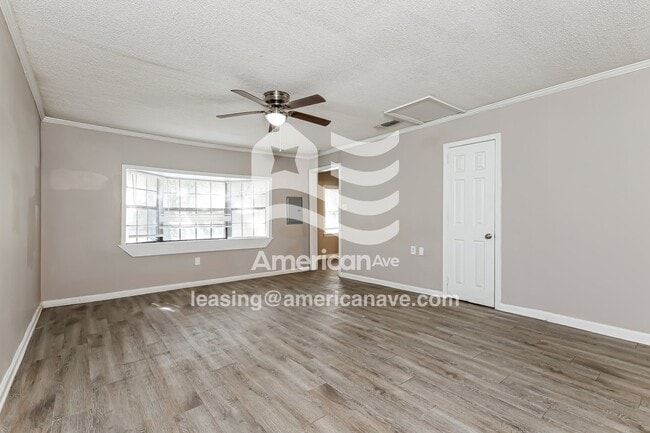 Building Photo - 364 Fairhill Dr