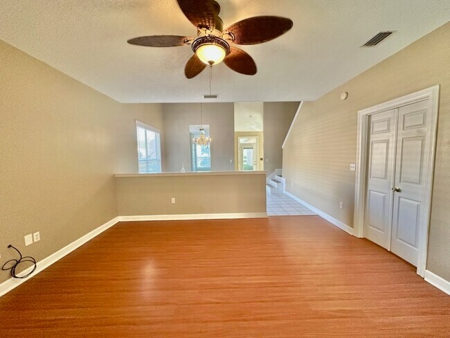 Foto del edificio - 302 Cll Escada