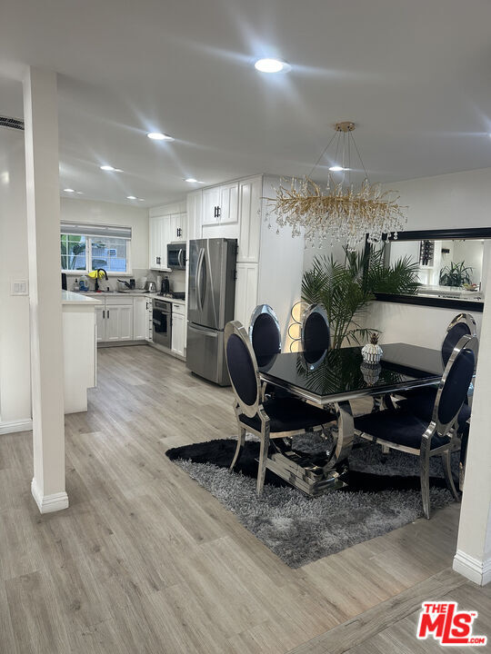 Foto del edificio - 19700 Blythe St