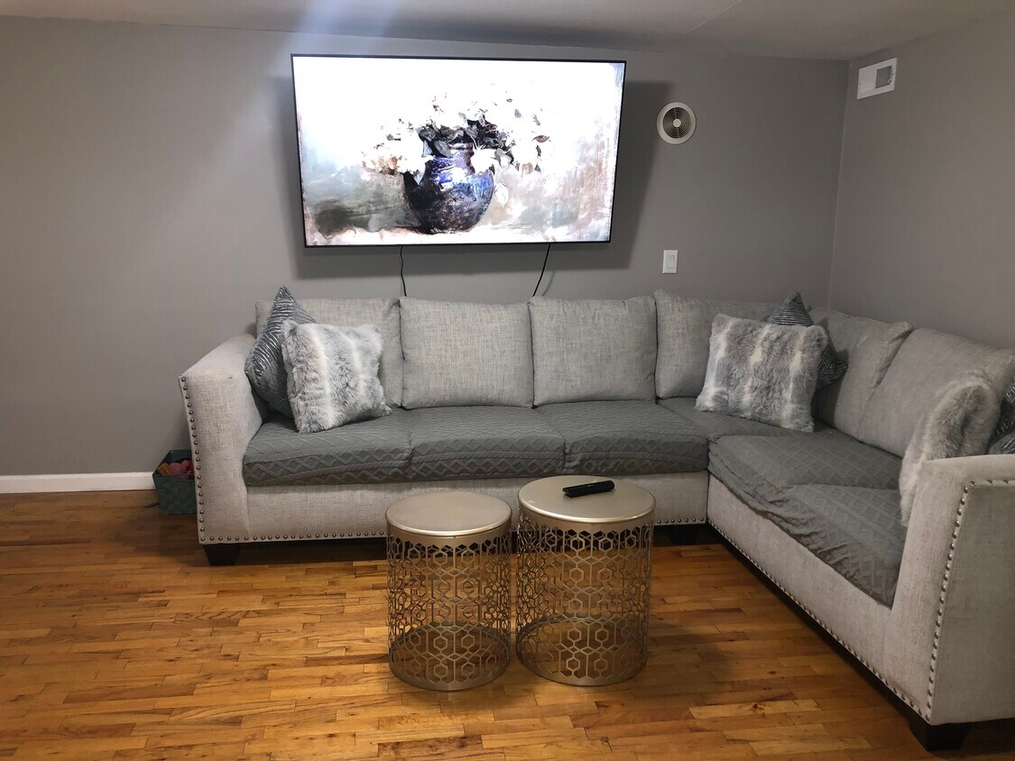 Foto principal - 2553 W Augusta Blvd