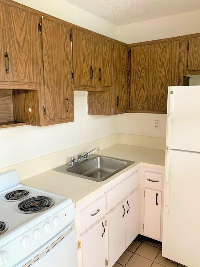 Building Photo - 1500 SW 5th Pl