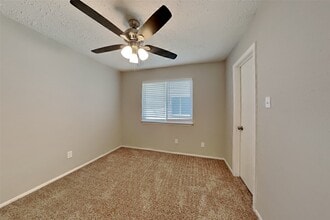 Building Photo - 16358 Maplemont Dr