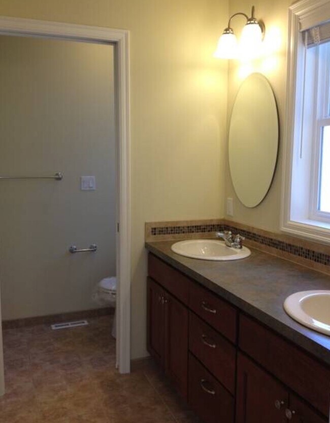 Master bedroom - 15008 111th Ave NE