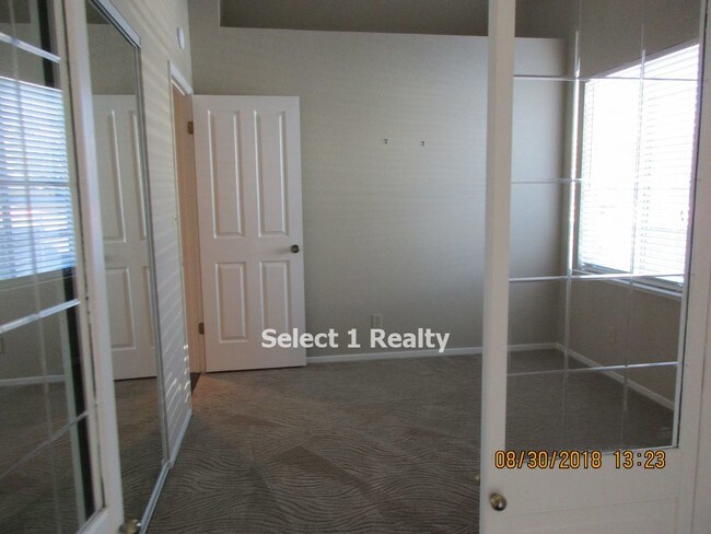 Building Photo - 183 Pelican Loop