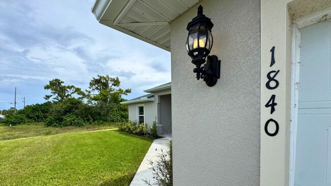 Building Photo - 1840 NW 31st St