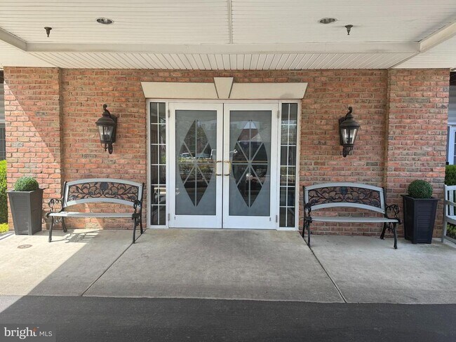 Foto del edificio - 2604 Chapel Lake Dr