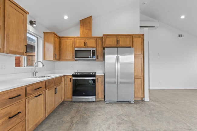 Building Photo - 109 Gangnes Dr