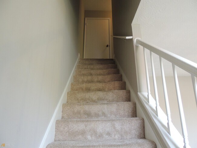 Foto del edificio - 883 Heritage Oaks Dr