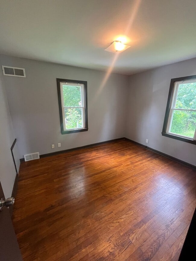 Foto del edificio - SECTION 8 AND EDEN ACCEPTED!! Newly Renovated 3 Br Home!!