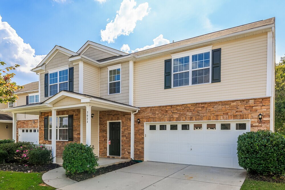 Primary Photo - 2022 Savannah Hills Dr