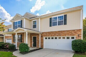 Building Photo - 2022 Savannah Hills Dr