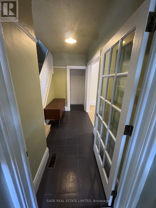 Building Photo - 25 Birdsall Ave