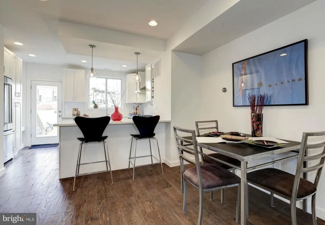 Photo - 709 Hamilton St NW Townhome