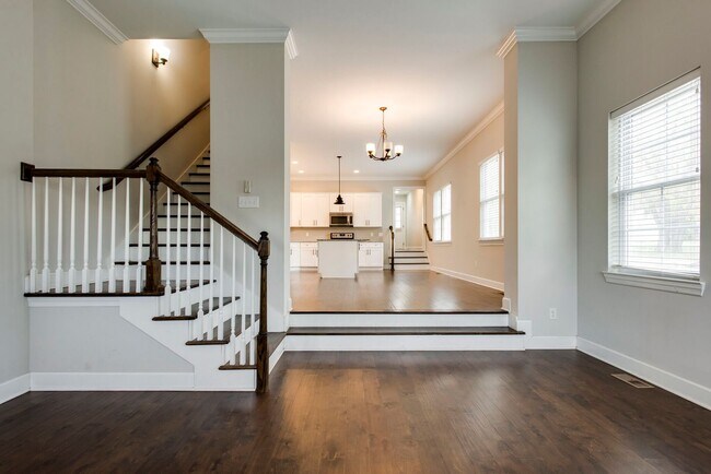 Building Photo - 4BR + 4BA on one of the best streets in The Nations - Kentucky Ave!