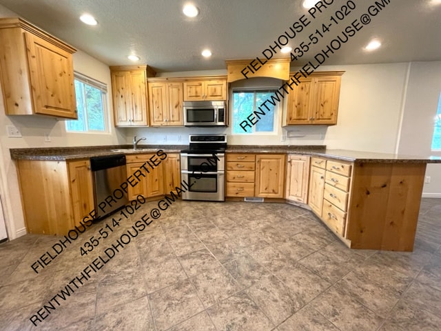 Building Photo - 42 E 400 S