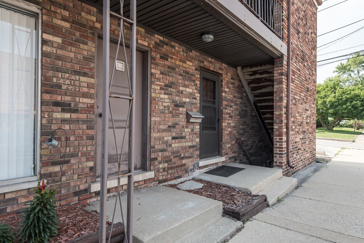 Primary Photo - 8100 W 95th St