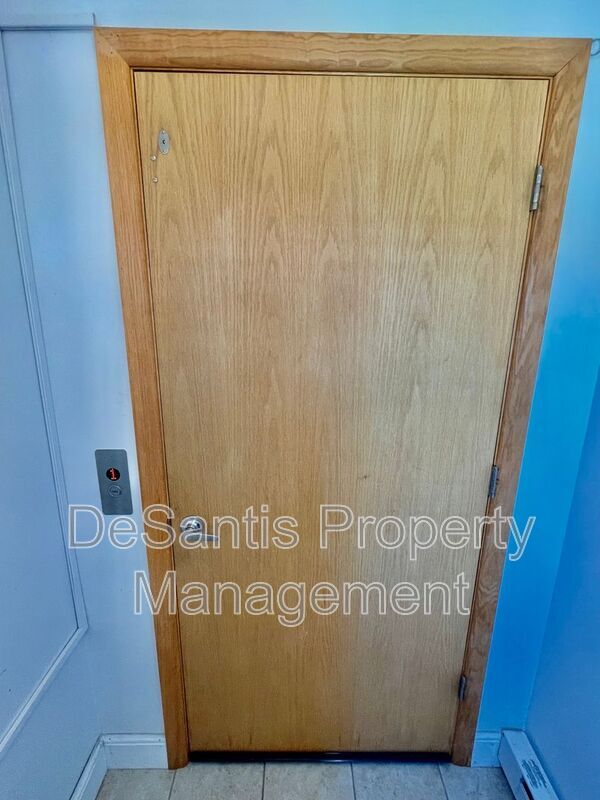 Foto del edificio - 946 Carle St