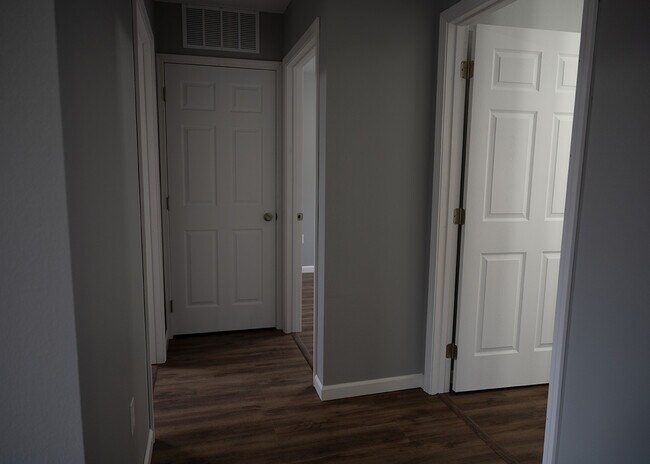 Foto del edificio - 813 N Main St