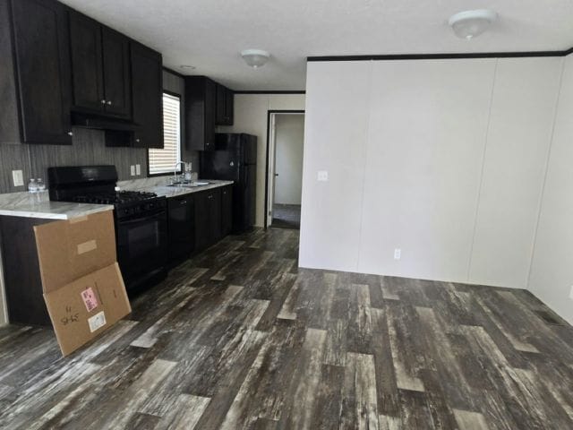 Building Photo - 525 Waxwing Ln