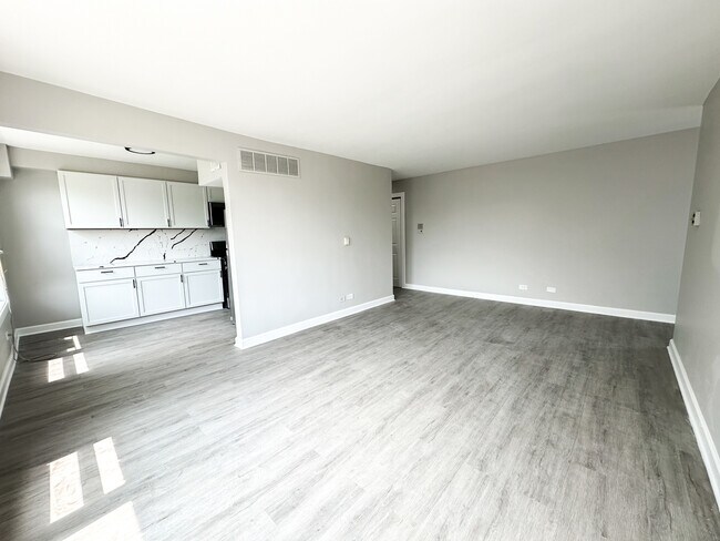 Foto del edificio - 5355 N California Ave