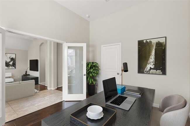 Foto del edificio - 219 Summer Creek Dr
