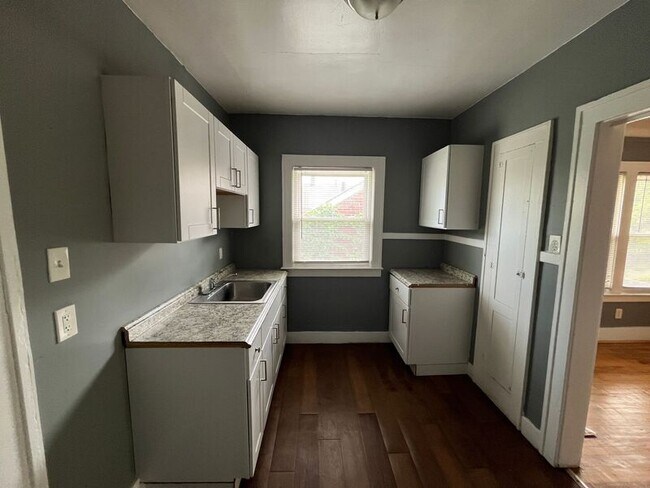 Foto del edificio - 9124 Pinehurst St
