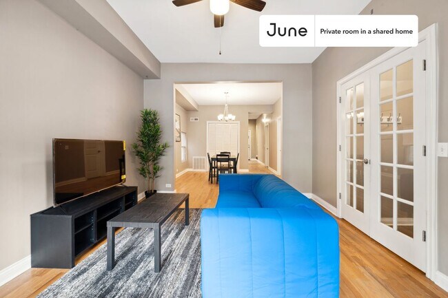 Foto del edificio - Private bedroom in 3 bed/1 bath Home
