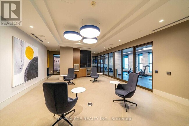 Photo du bâtiment - 2550 Simcoe St N
