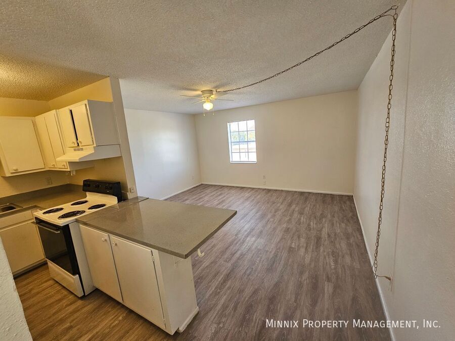 Foto principal - Plainview Apartments 1 Bedroom 1 Bath - Ca...