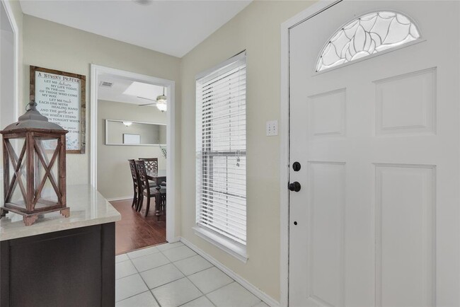 Building Photo - 1803 Waterwood Dr